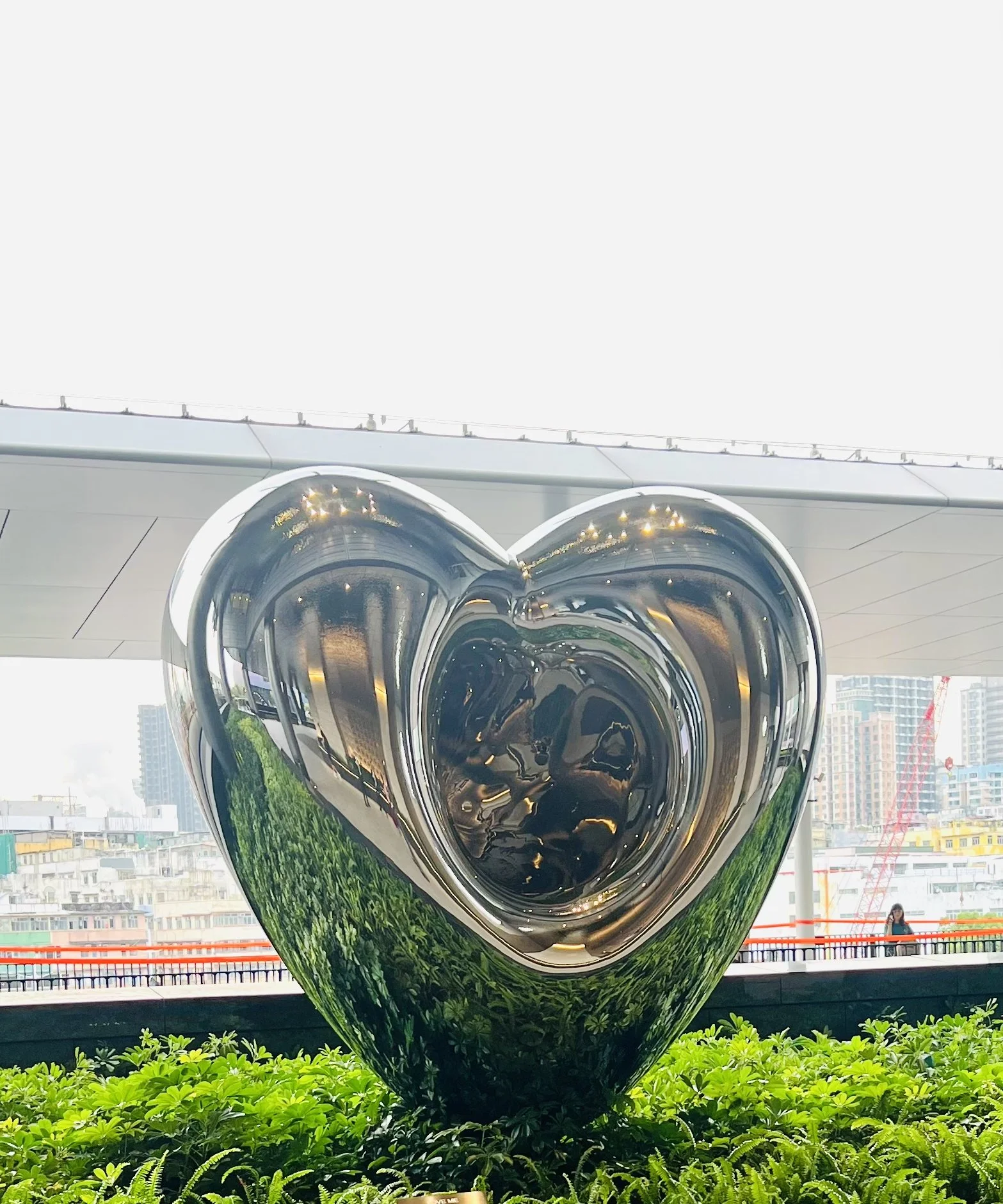 LOVE ME - H: 220cm - HONG KONG