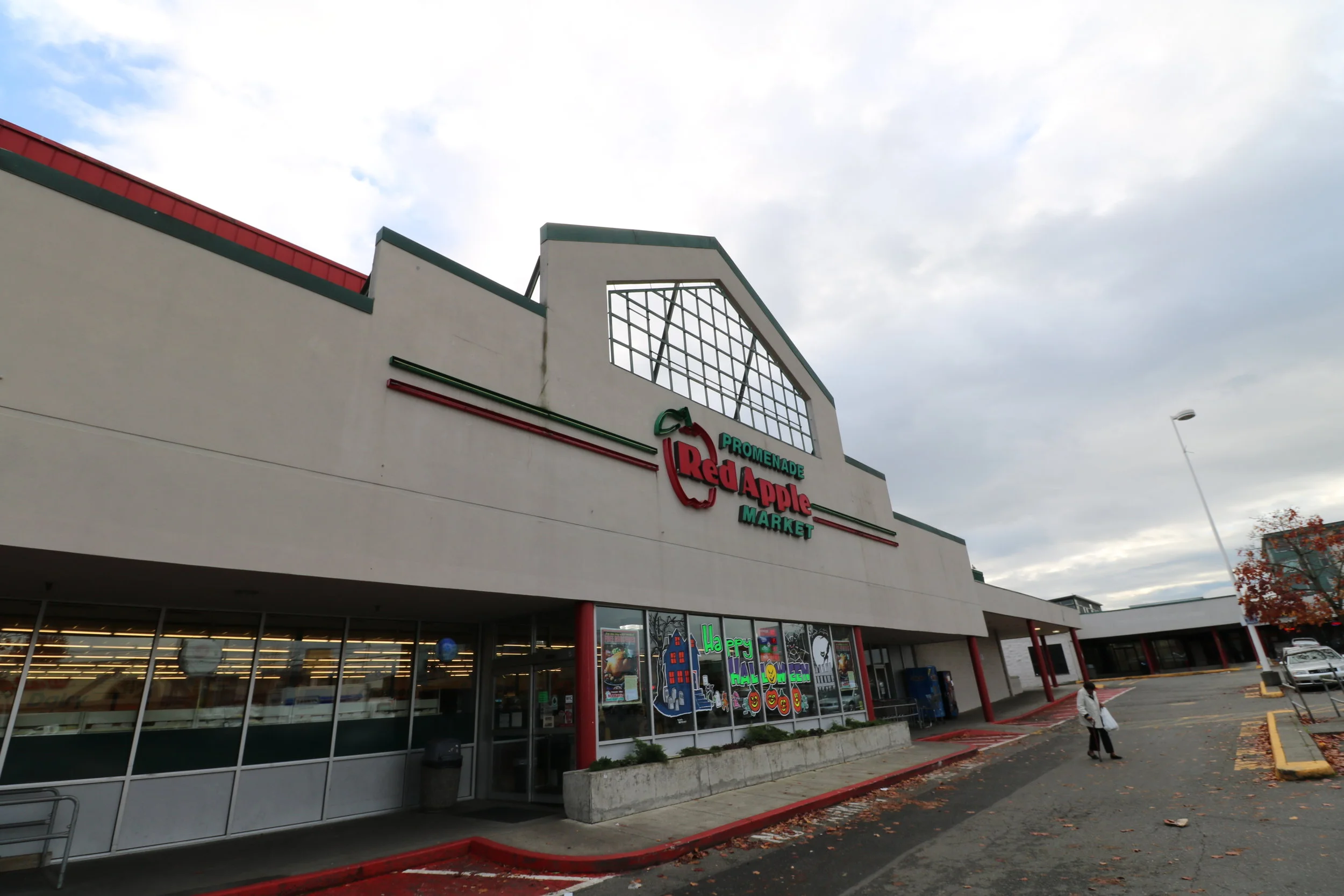 Love Letter to the Red Apple