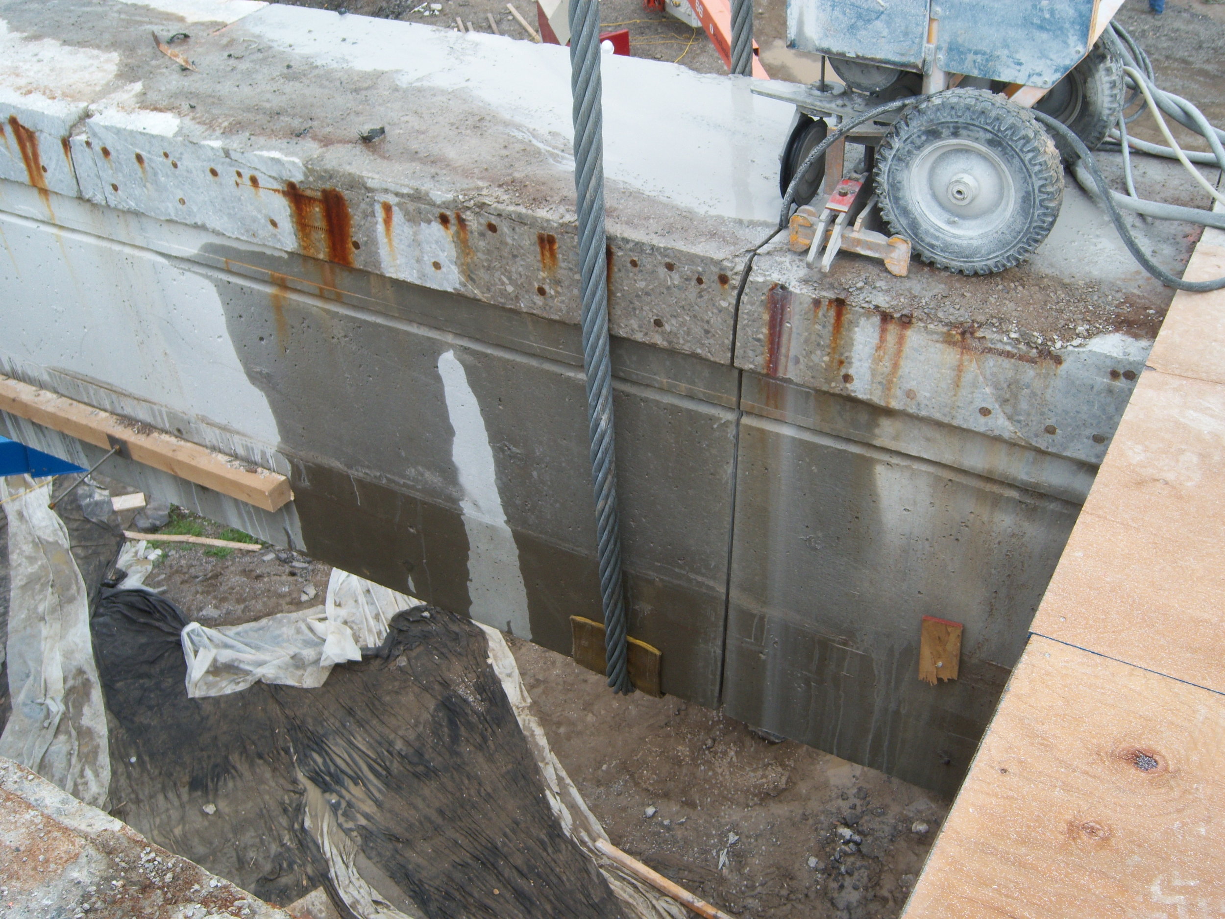 Cutting Bridge with Wiresaw.JPG
