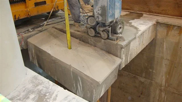 Rigging & Lifiting Suspended Block.jpg