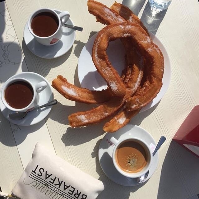 Summer time bike rides remind me of our ritual in Valencia of biking for churros 🤤

I love connecting over activity and of course coffee + treats. 🖤

How do you like to connect with people? .
.
.
#connect #summertime #bikerides #valenbisi #yyc #vlc