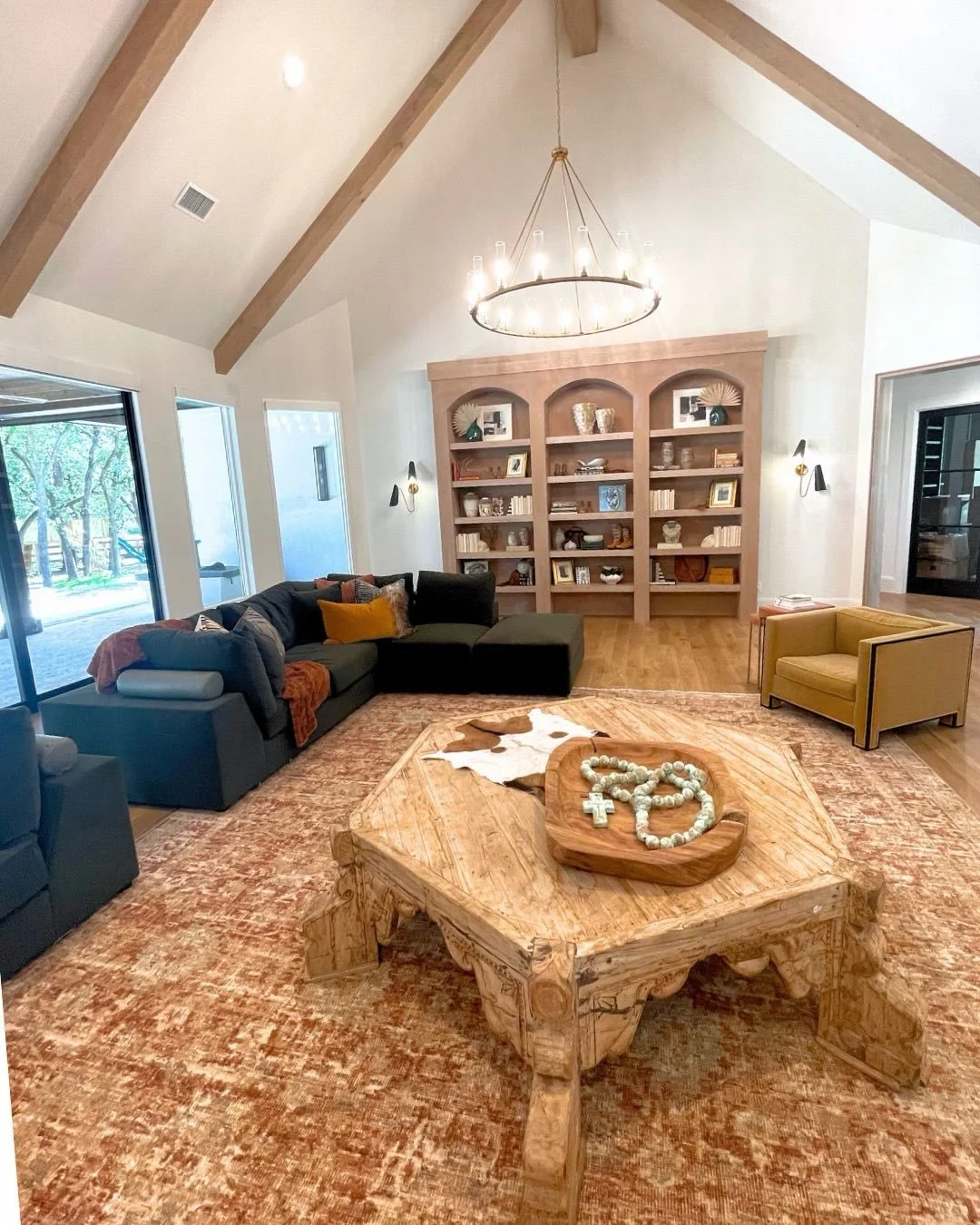 Transformation isn&rsquo;t about shock.

It&rsquo;s about intention, proportion, and restraint.

#amyjoycedesigns #beforeandafter #luxuryhomes #designtransformation #interiordesign