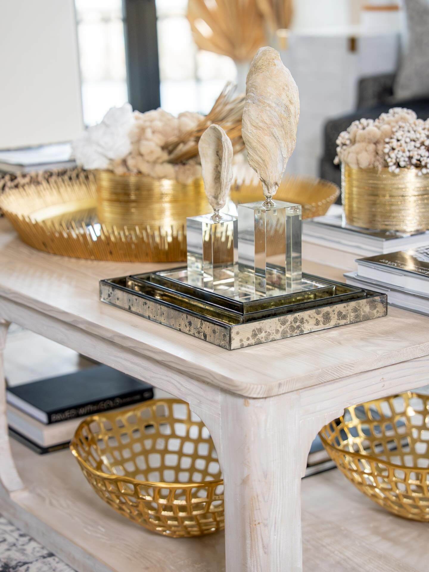 Round Top isn&rsquo;t just about furniture.
It&rsquo;s about the hunt &mdash; especially for accessories. ✨

The magic is rarely the big statement piece. It&rsquo;s the hand-thrown pottery. The slightly tarnished brass candlesticks. The oil painting 