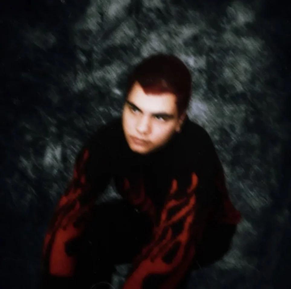 A Captivating Escape: iisaac’s “Hostage” Unveils a Hauntingly Beautiful Journey