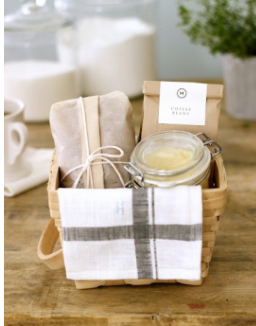 A Thoughtful touch for your Out-of-town guests: Welcome Gift Bags