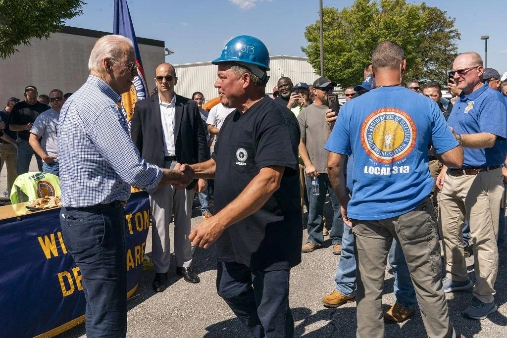 Polling: How Democrats Can Win Back the Working Class