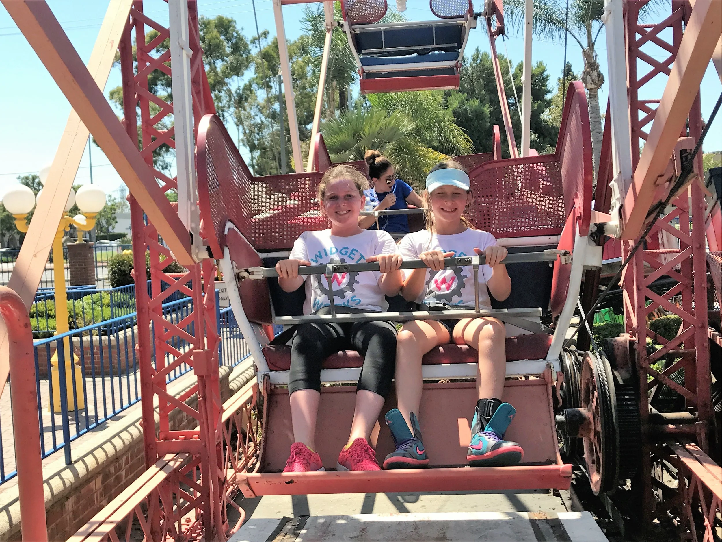 WIDGET WORKS BOOMERS ADVENTURE! 