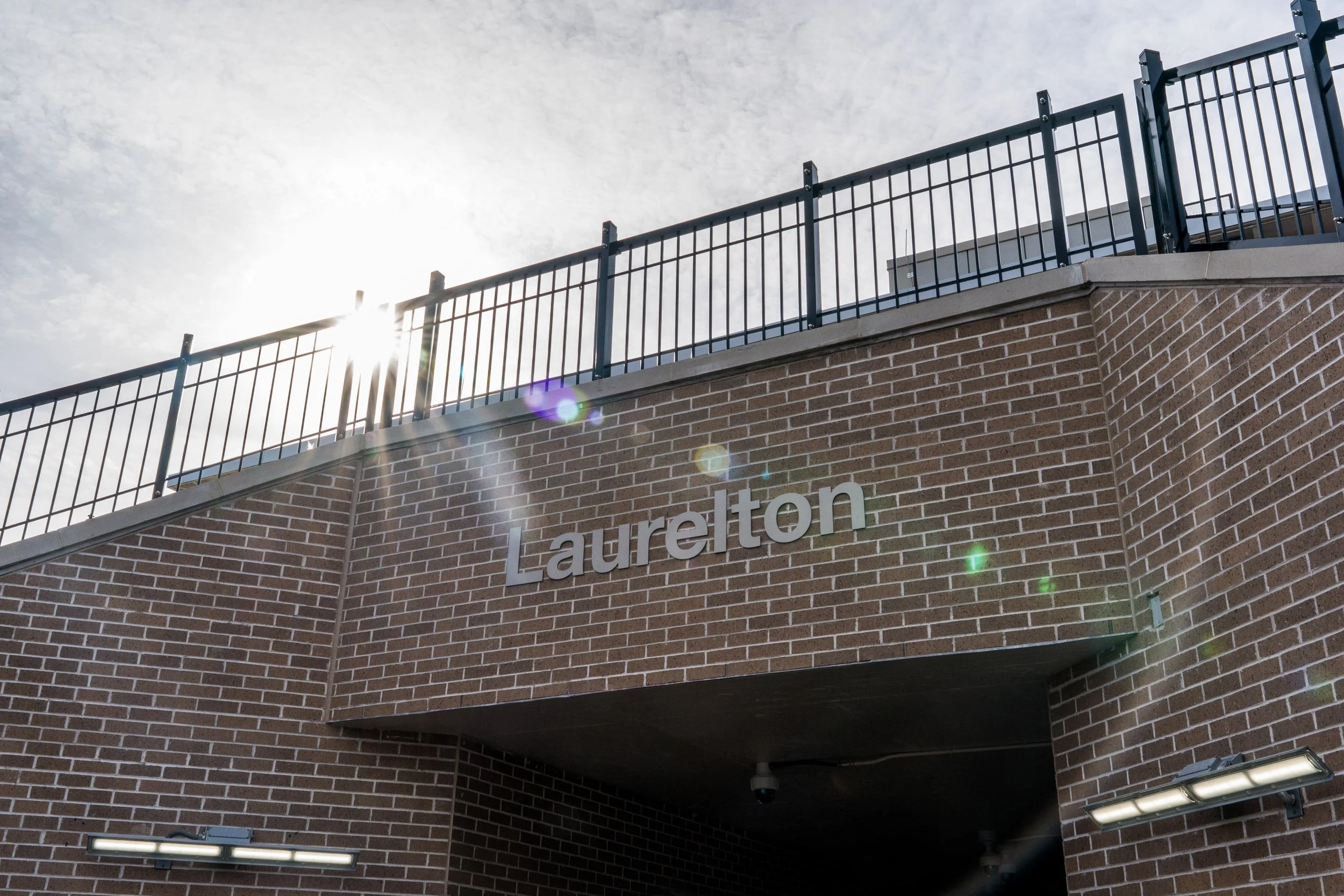 LaureltonRibbonCutting1011.jpg