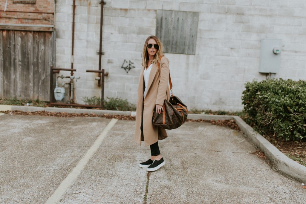 Blogger-Gracefully-Taylored-in-Topshop-Coat-Vince-Shoes-and-Louis-Vuitton-Duffle12-1024x683.jpg