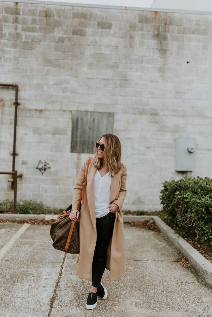 Blogger-Gracefully-Taylored-in-Topshop-Coat-Vince-Shoes-and-Louis-Vuitton-Duffle7-683x1024.jpg