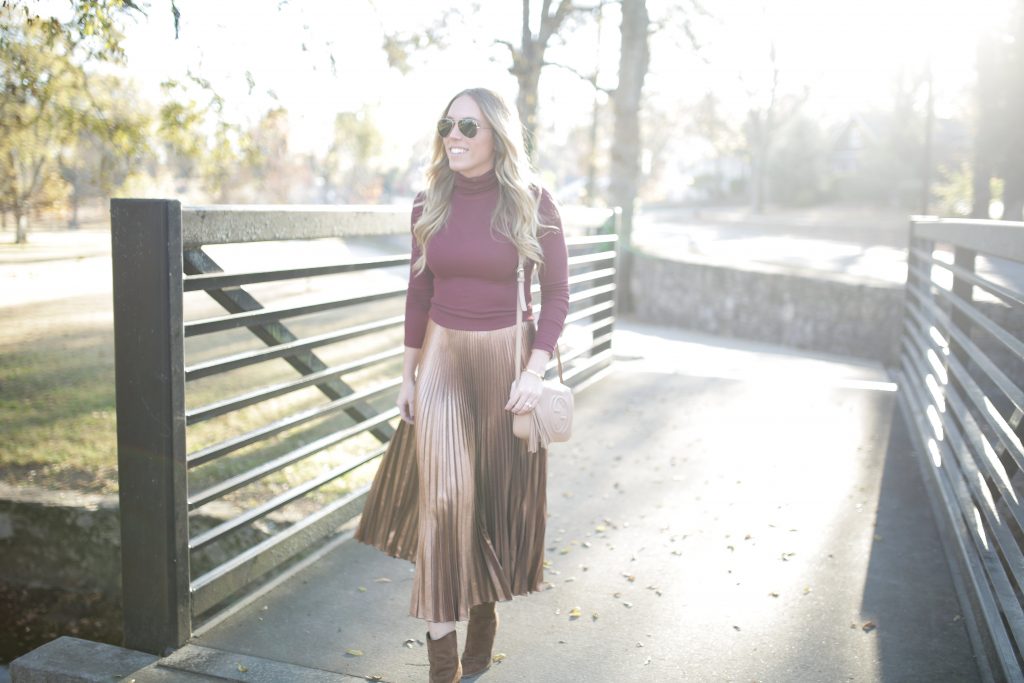 Blogger-Gracefully-Taylored-in-ALC-Metallic-Skirt20-1024x683.jpg