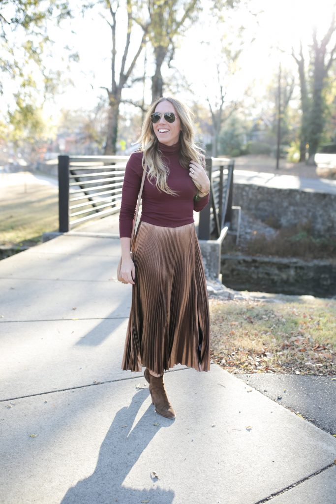 Blogger-Gracefully-Taylored-in-ALC-Metallic-Skirt3-683x1024.jpg