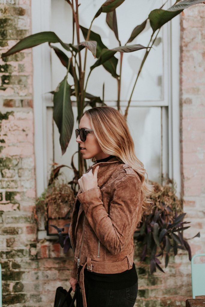Blogger-Gracefully-Taylored-in-BLANKNYC-Jacket-Express-Top4-683x1024.jpg