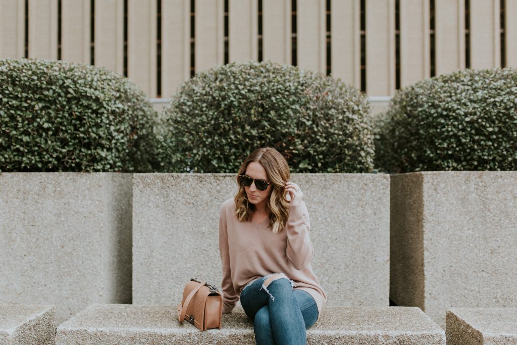 Blogger-Gracefully-Taylored-in-Blush-Vince-Sweater2-1024x683.jpg