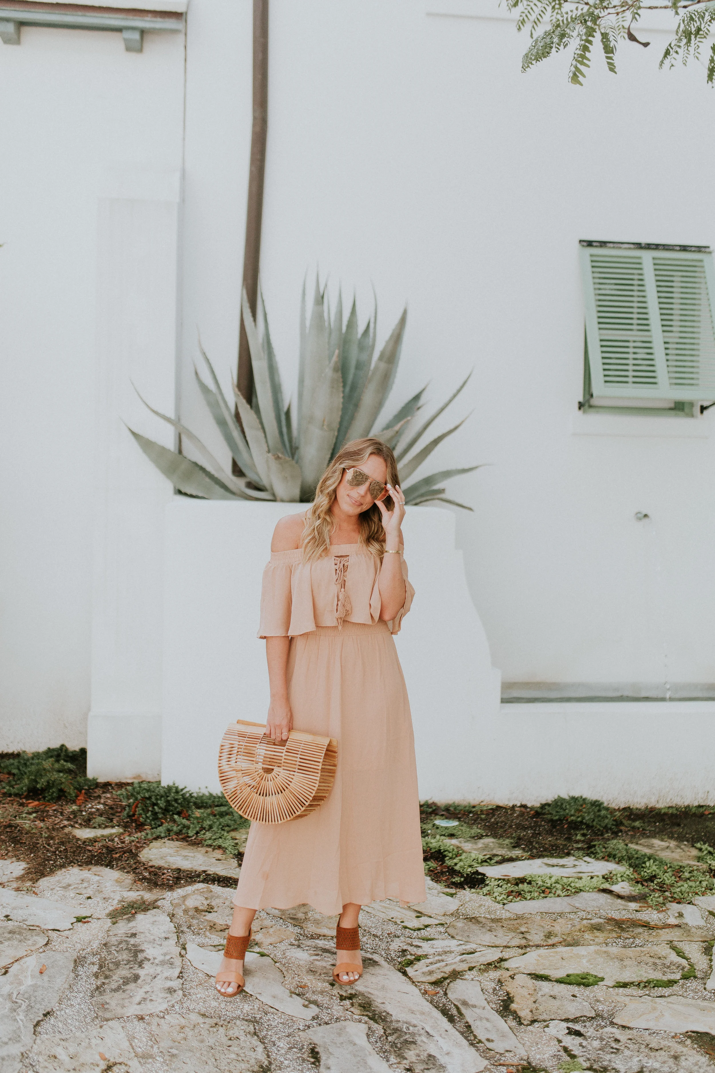 Blogger Gracefully Taylored in Somedays Lovin' Dress(1).jpg