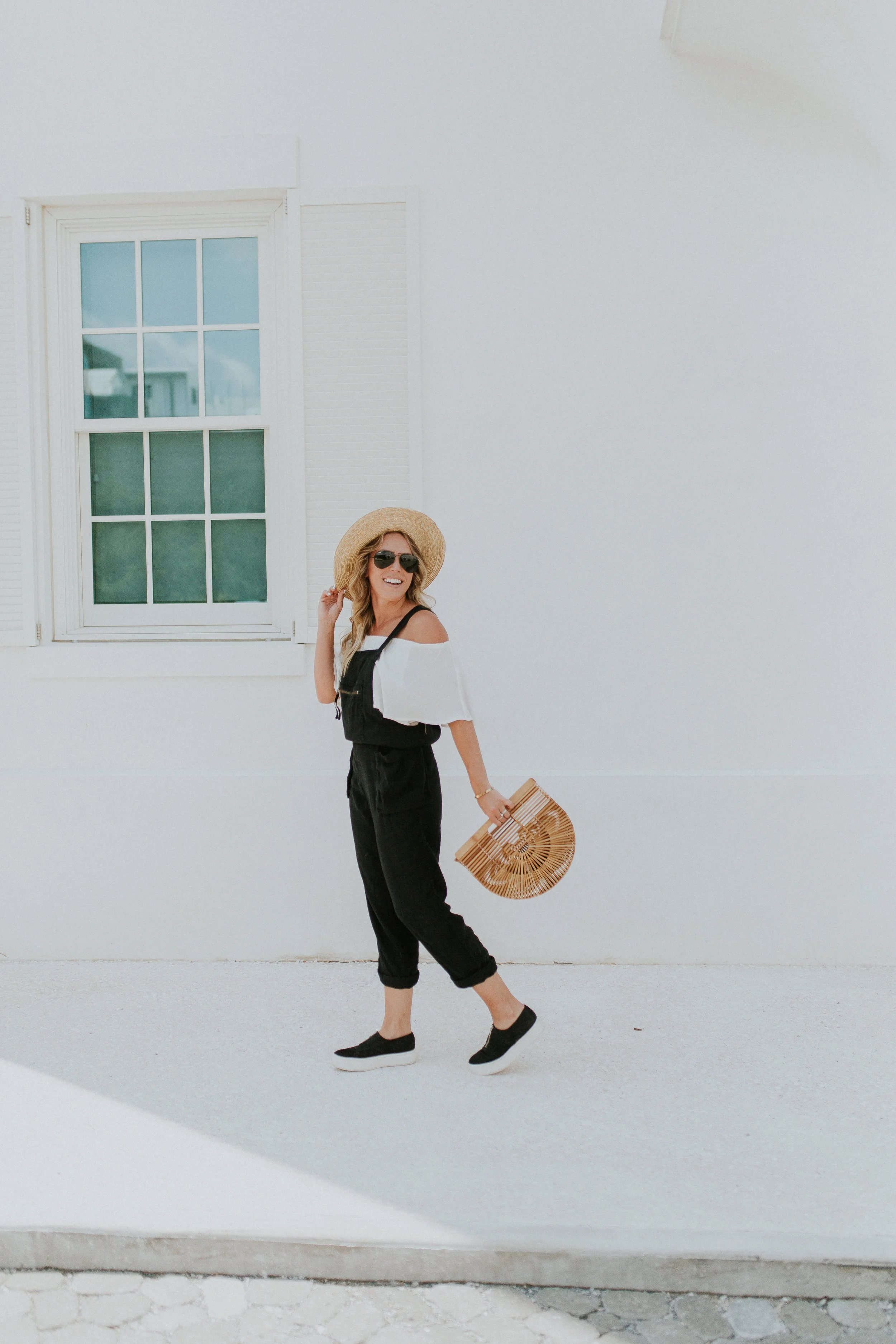Blogger Gracefully Taylored in Free People Overalls(16).jpg