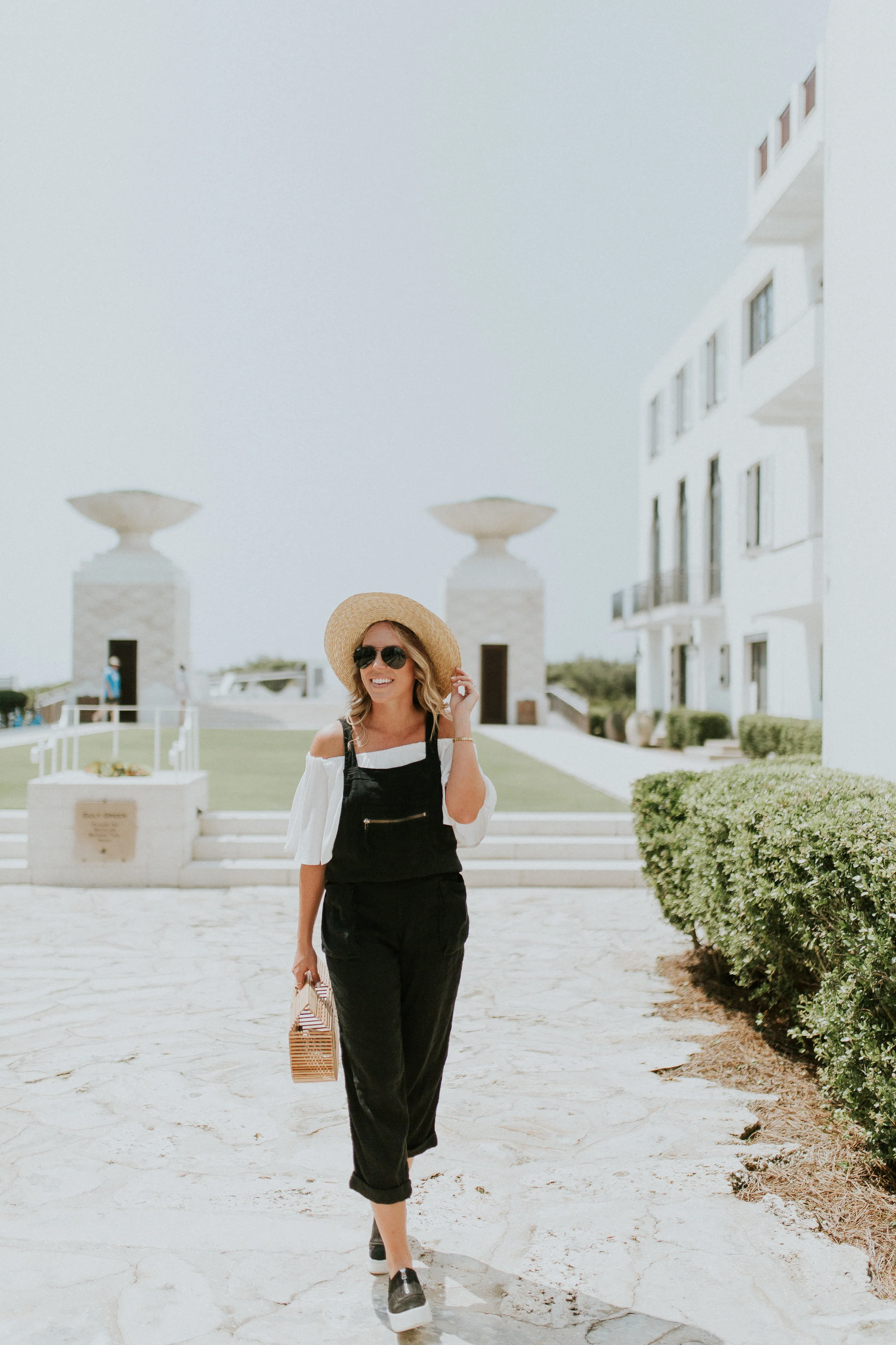 Blogger Gracefully Taylored in Free People Overalls(10).jpg