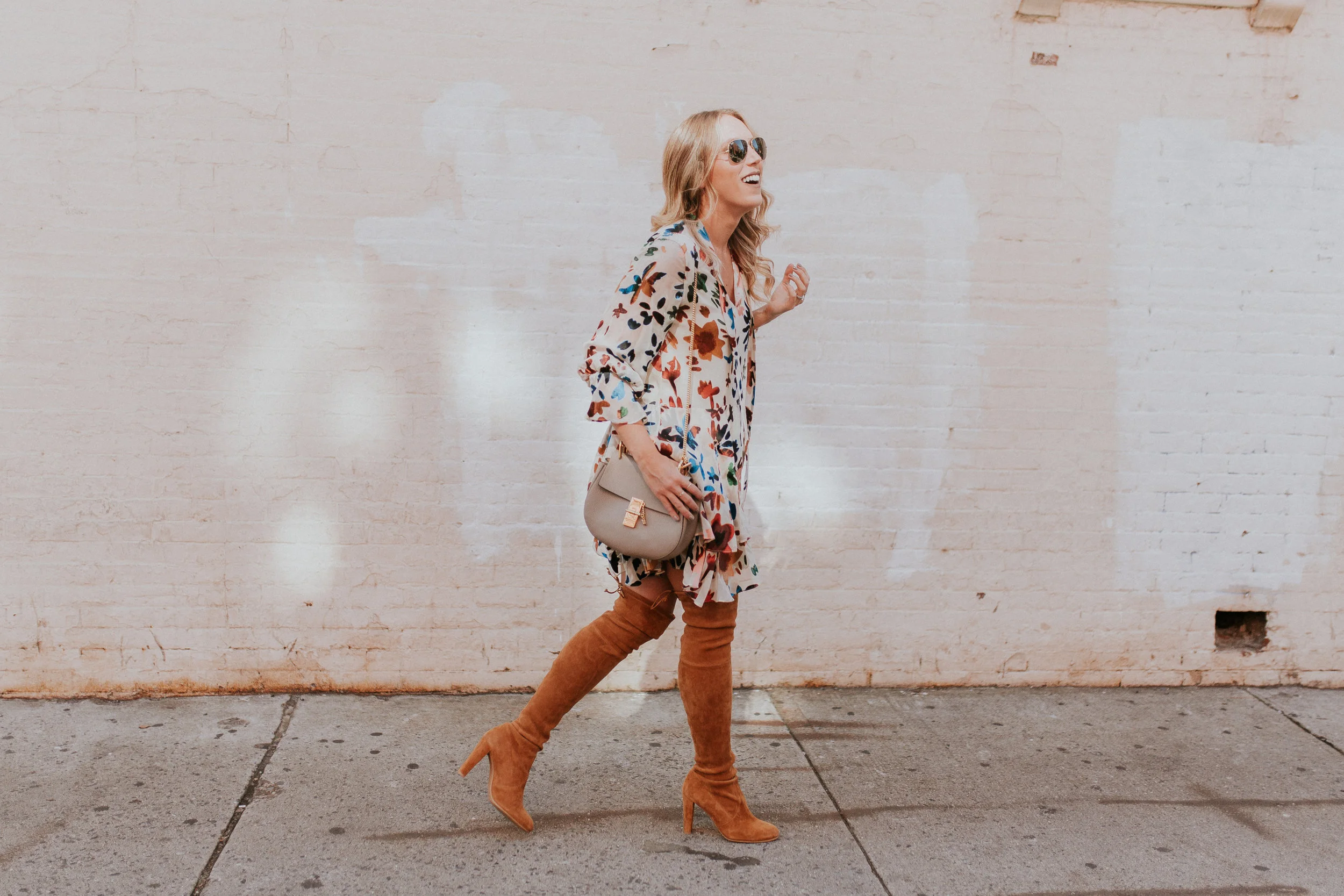 Blogger Gracefully Taylored in Alice & Olivia Dress(2).jpg