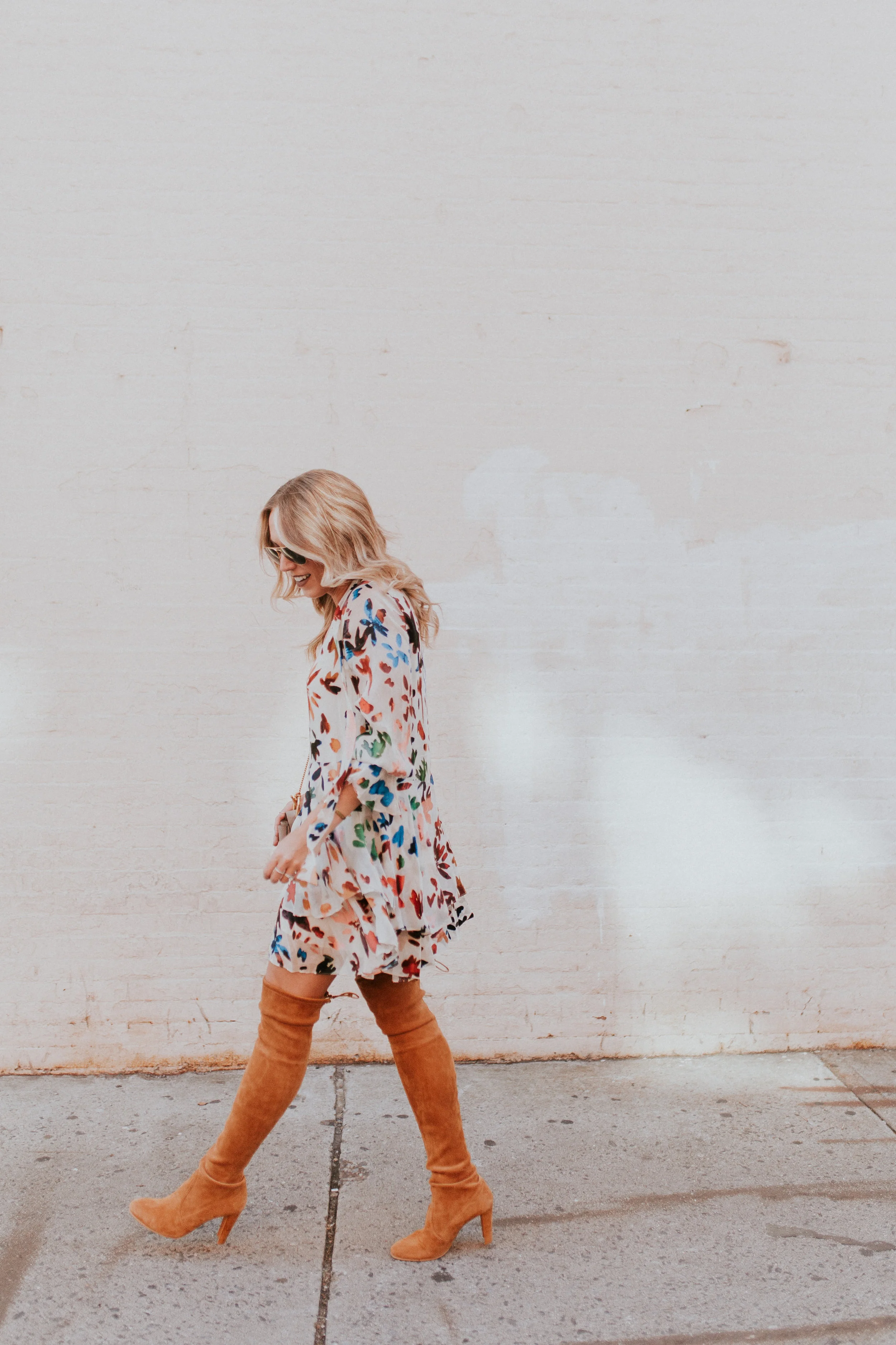 Blogger Gracefully Taylored in Alice & Olivia Dress(3).jpg