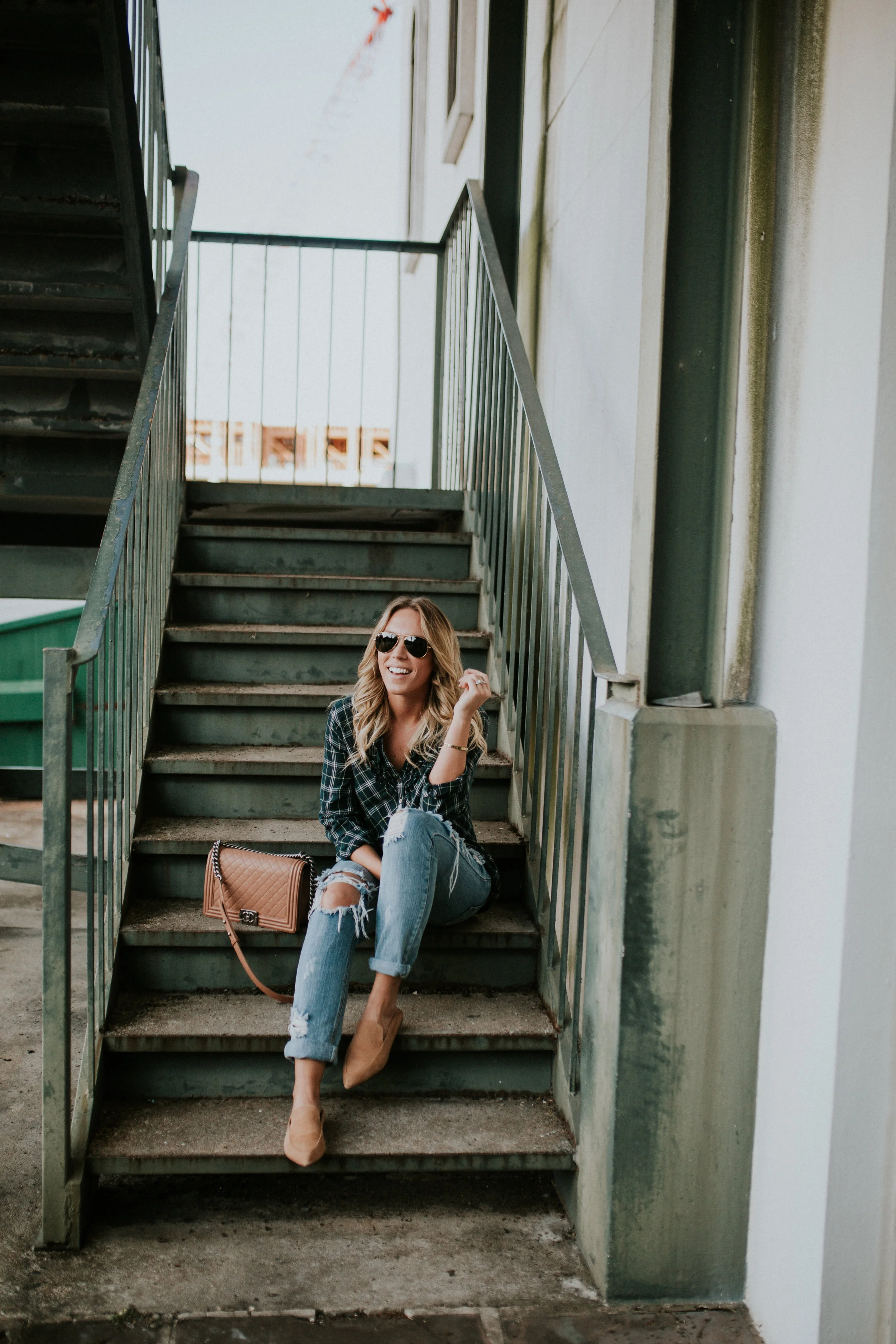 Blogger Gracefully Taylored in One Teaspoon Denim, Anthropologie Sweater and Plaid Top(12).jpg