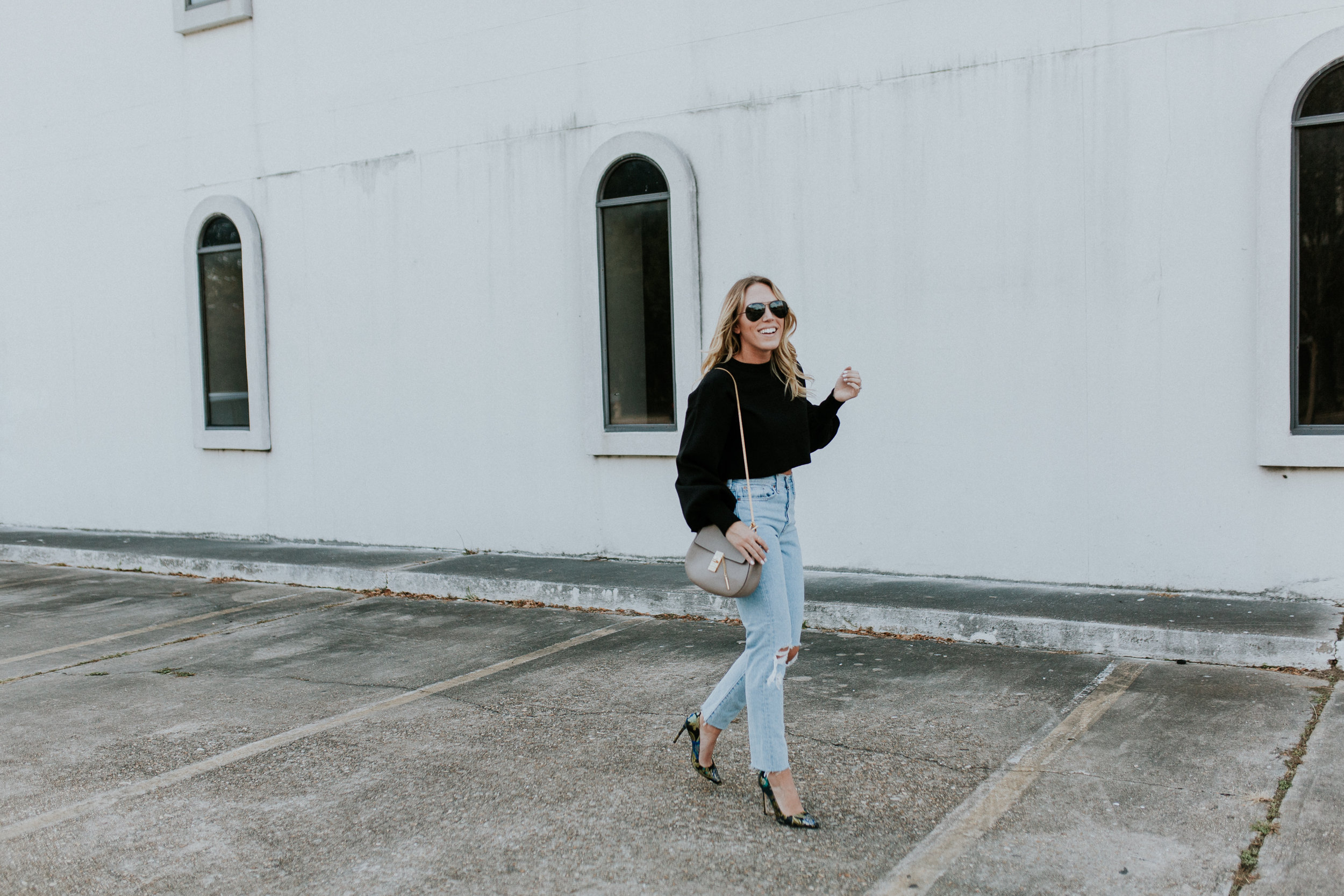 Blogger Gracefully Taylored in Levis and Dee Keller Heels(13).jpg