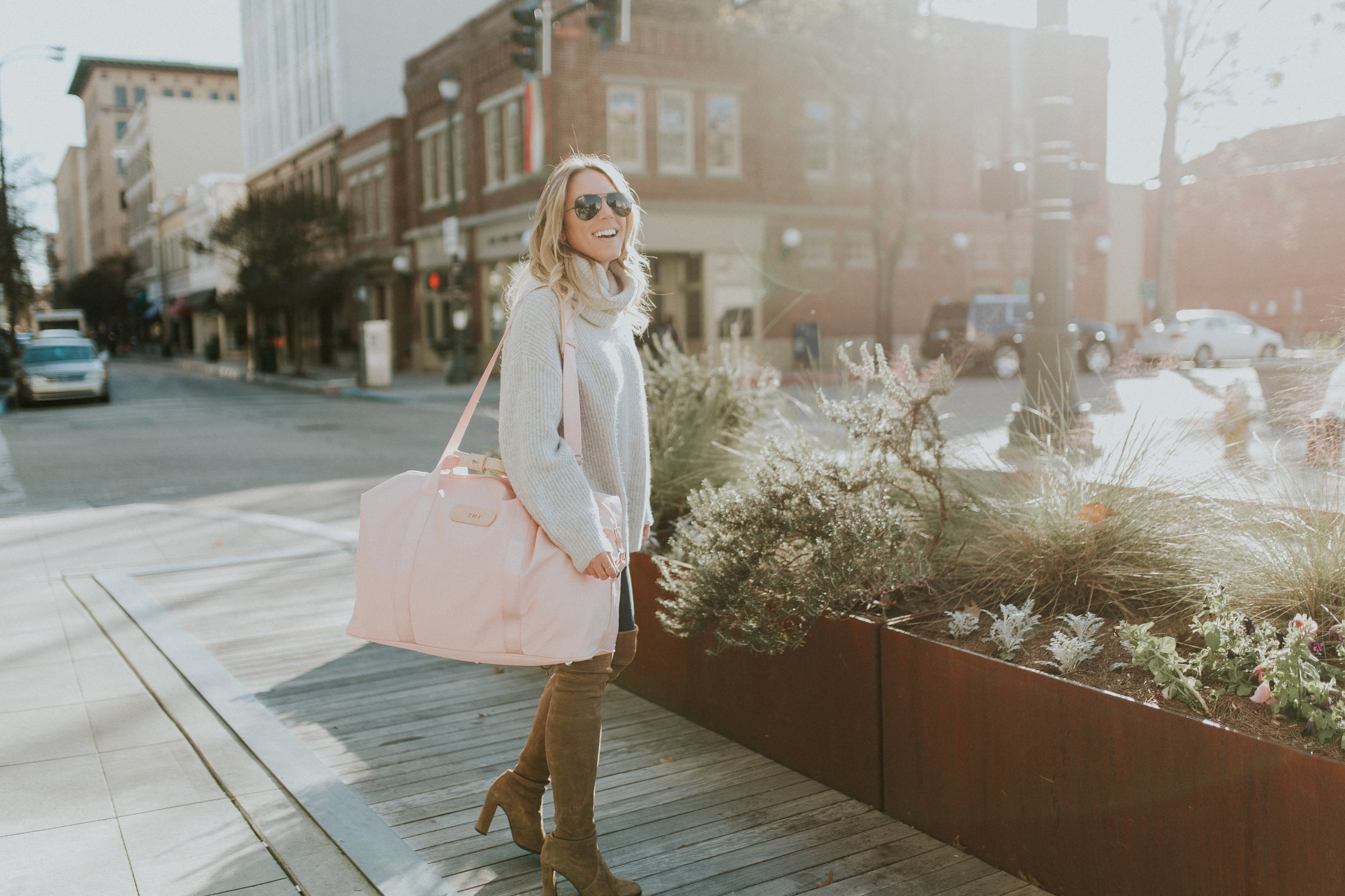Blogger Gracefully Taylored with Jon Hart Design(2).jpg