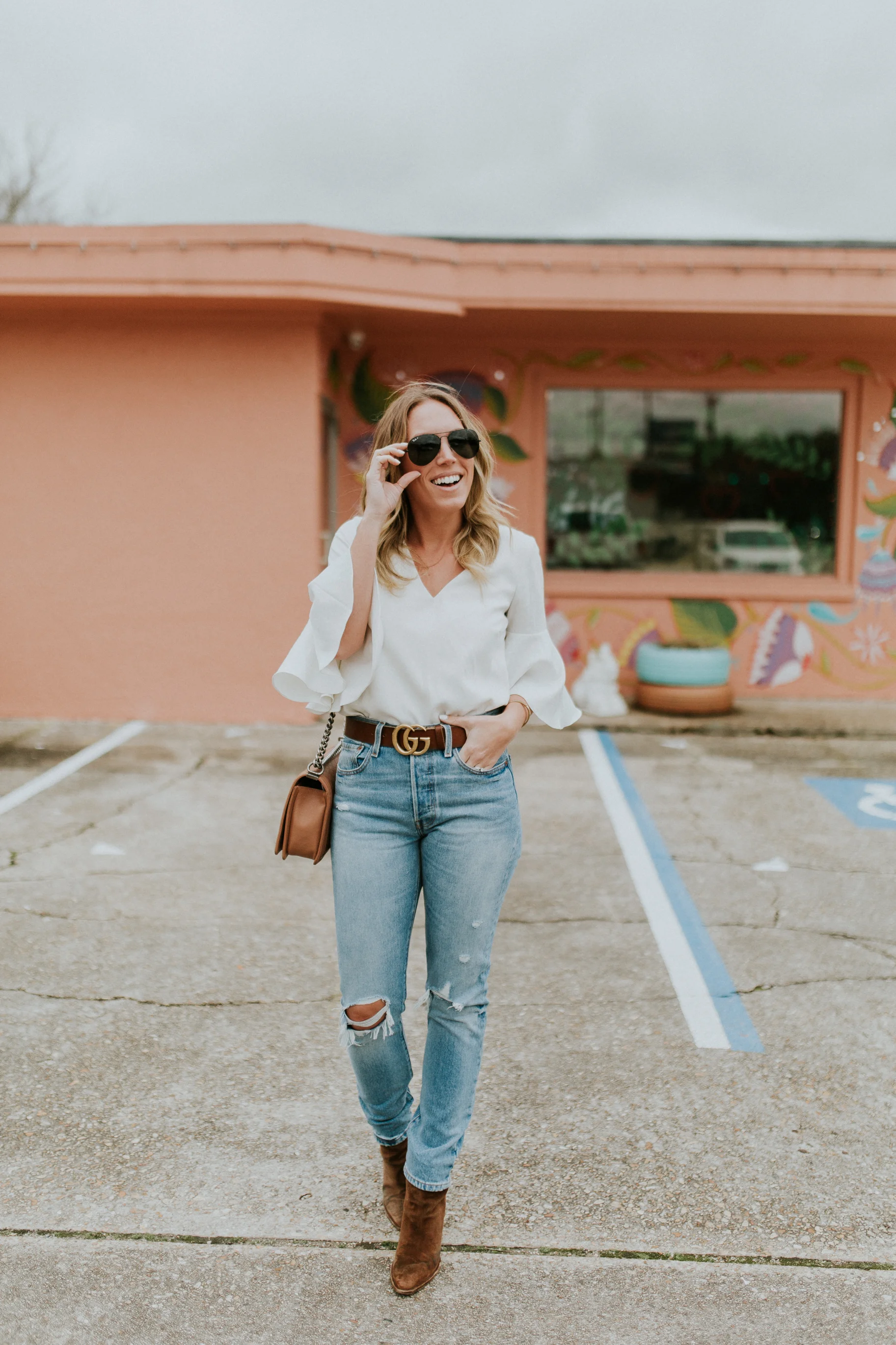 Blogger Gracefully Taylored in Levis(1).jpg