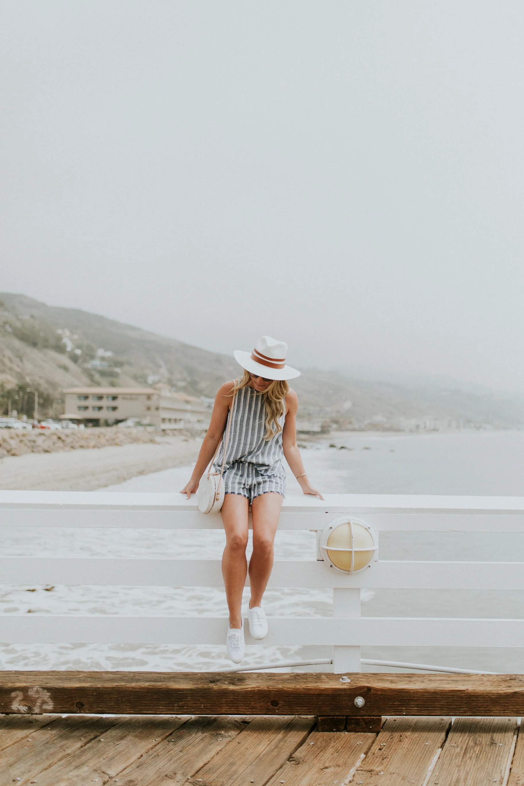 Blogger Gracefully Taylored in Bella Dahl Set in Malibu(4).jpg