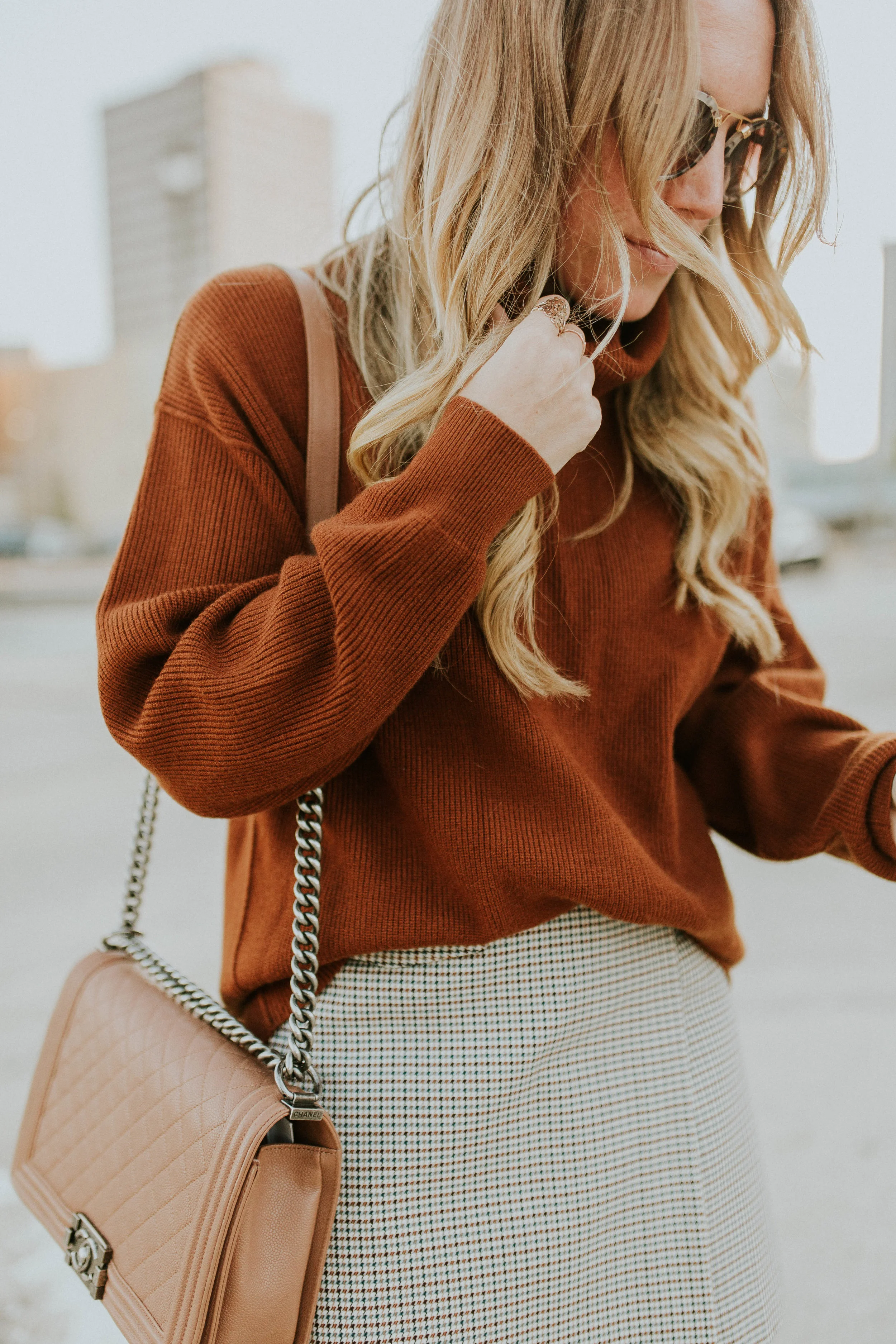 Blogger Gracefully Taylored in Free People Sweater and Theory Skirt(19).jpg