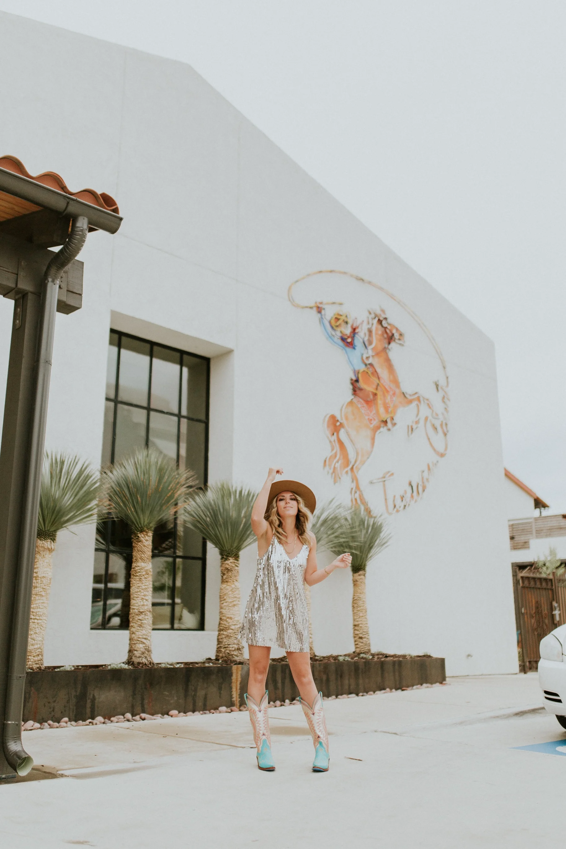 Blogger Gracefully Taylored at the Texican Court Hotel(12).jpg
