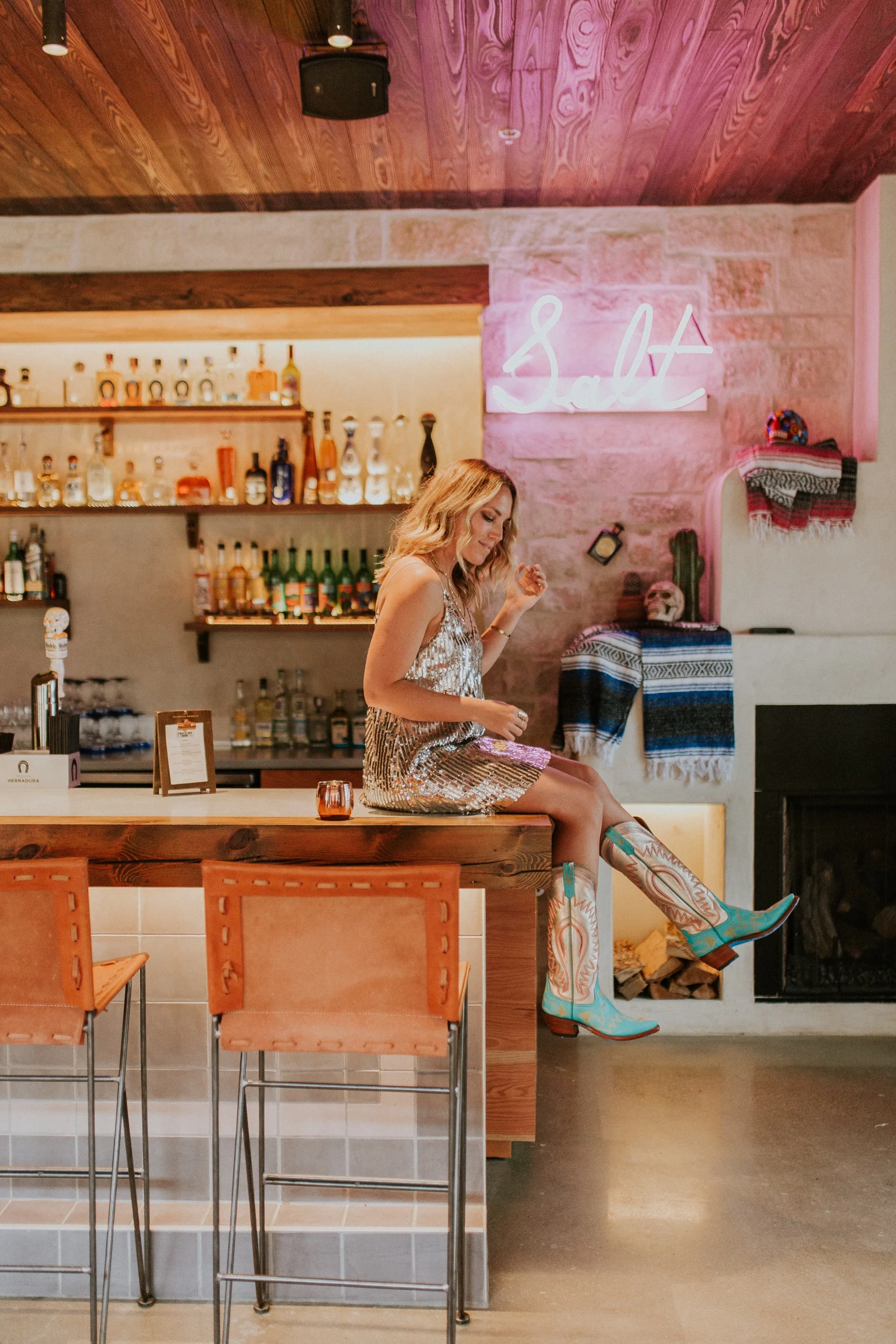 Blogger Gracefully Taylored at the Texican Court Hotel(2).jpg