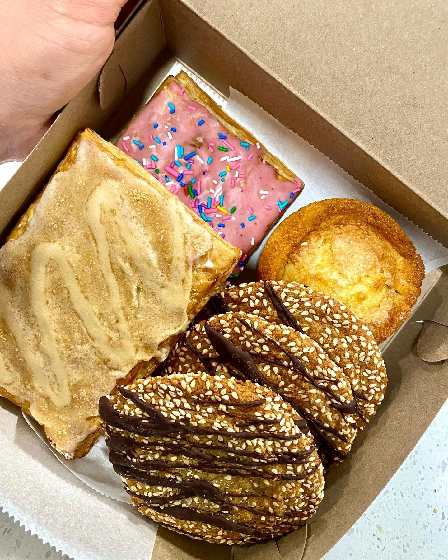 Sometimes I see a box of our pastries and get butterflies in my belly! 🦋 which one of these treats would you love to have in your hands right now? 

#allcarbdiet #rebellebagels #pvdfood #pvdfoodie #providence #eaterboston #thebakefeed #rhodylife #ea