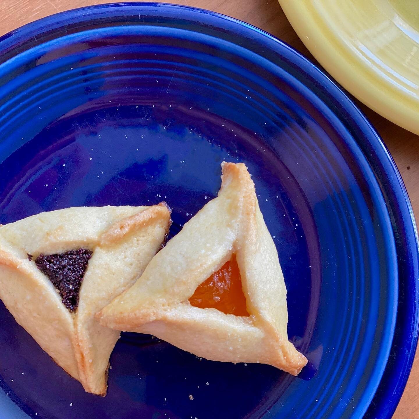 Michele coming in clutch with the sneaky hamantaschen drop! These will be available tomorrow in a 6-pack, mixed flavors: poppy seed and apricot. Don&rsquo;t sleep on them! There will be 8 boxes to start the day with more restocked during the morning.