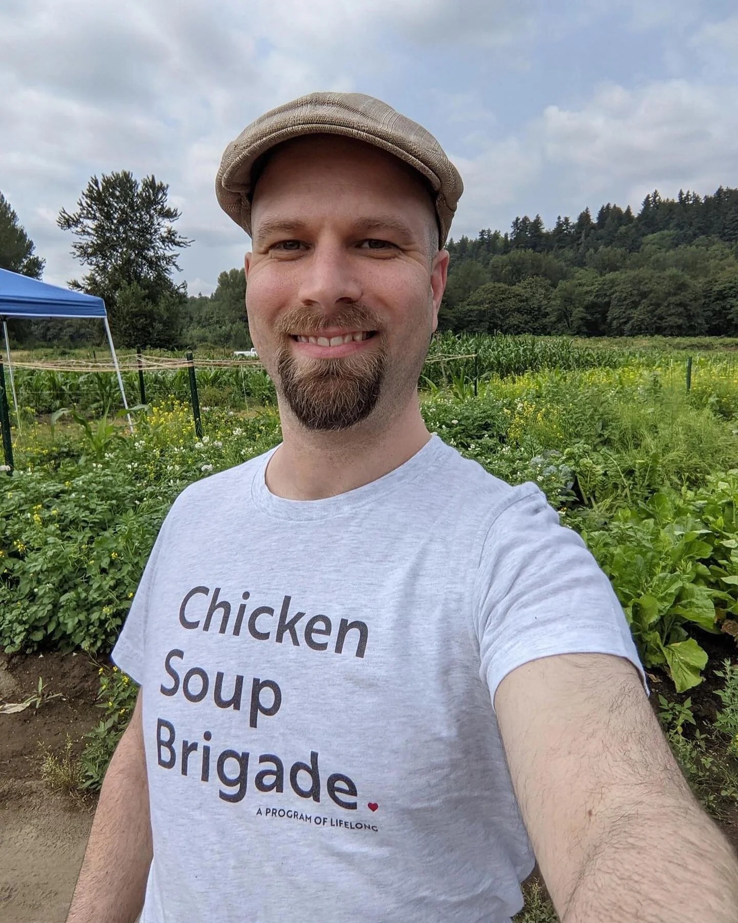 We love partnering with like-minded organizations that support our diverse community. ❤ Last week, our Warehouse Manager, Dave, went to Horseneck Farms in Kent to pick up amaranth leaves for our culturally-relevant grocery bags for Asian Pacific Isla