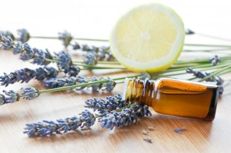 essential-oils-1044x693.jpg