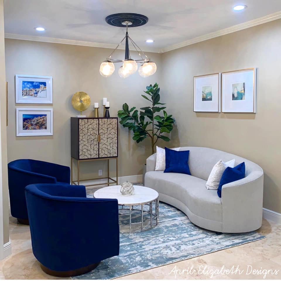 FAMILY ROOM 1.jpg