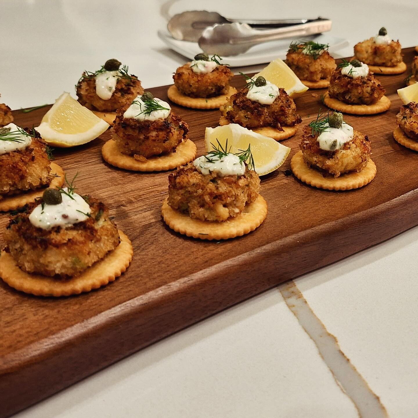 Now&hellip; this delicious little creations are some of the top nosh, but if you are willing to go the extra mile OMG!!! This boston crab cakes with tartar sauce &amp; bit of lemon squeeze and served in a cracker are the way to go!! The flavor will e