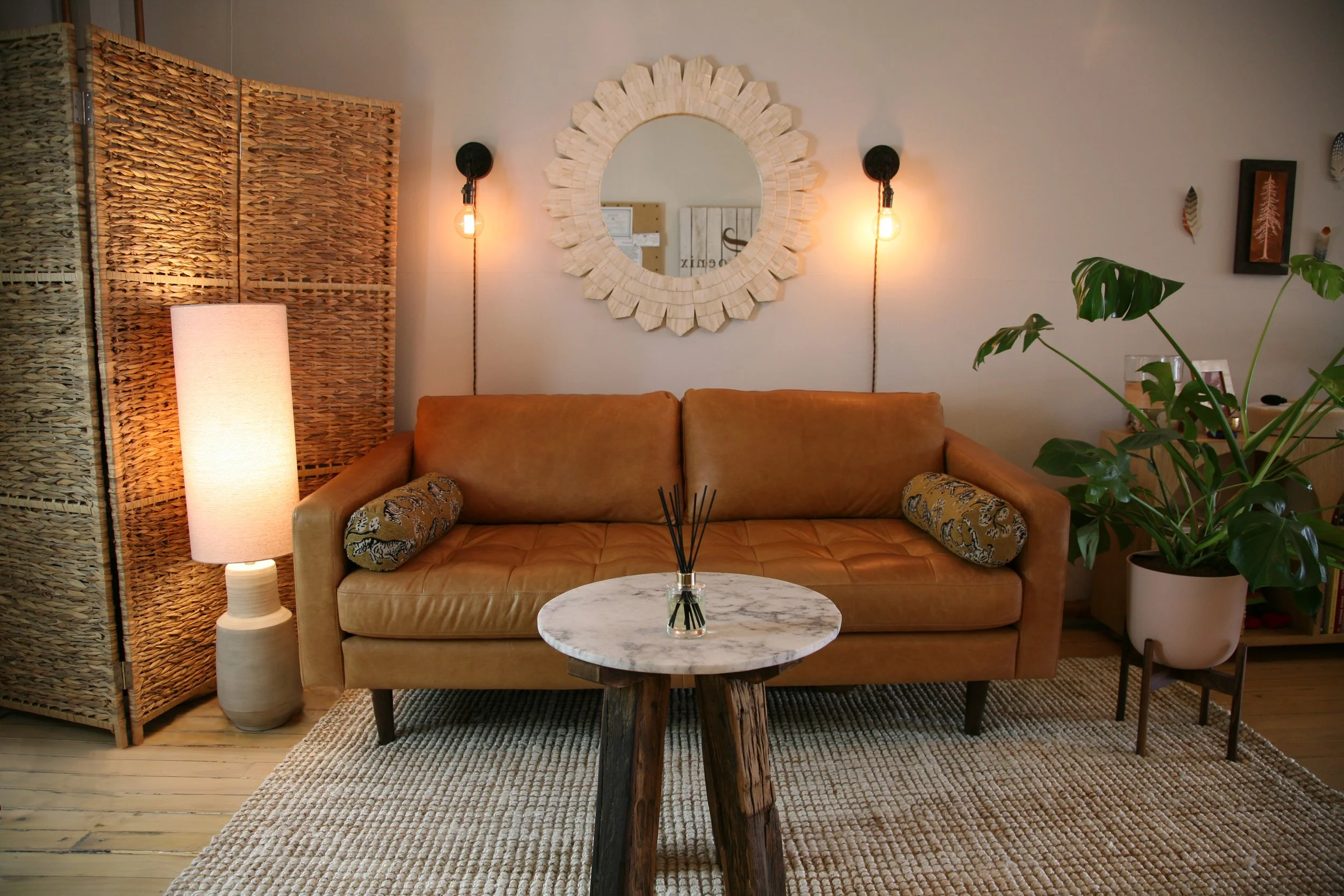  Although I work by appointment only and see one client at a time, I provide a comfortable waiting area for early birds (just not too early!) or for anyone who needs to linger just a little longer.  