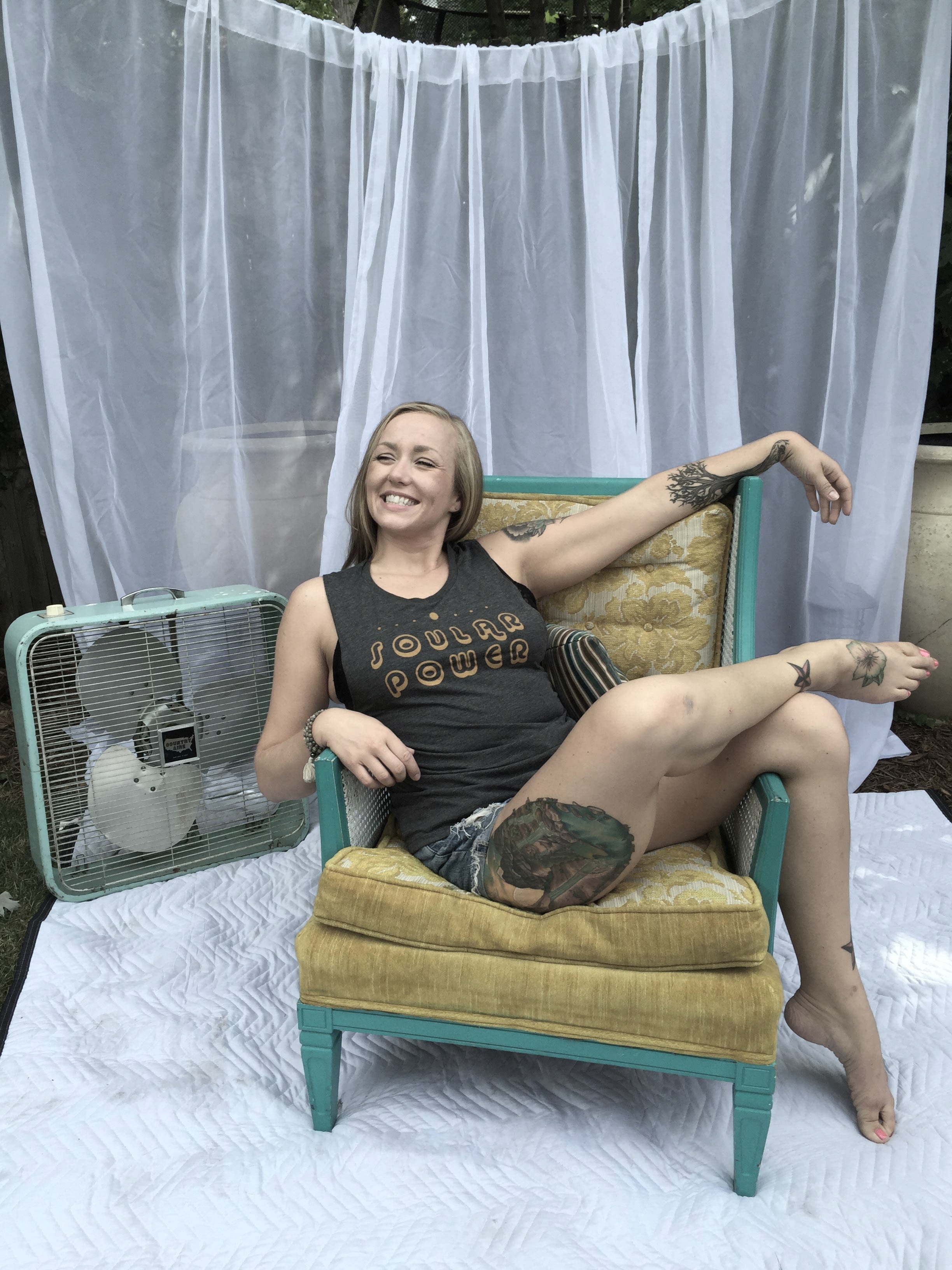 SOULAR-MUSCLE-GREY-CHAIR-3.jpg