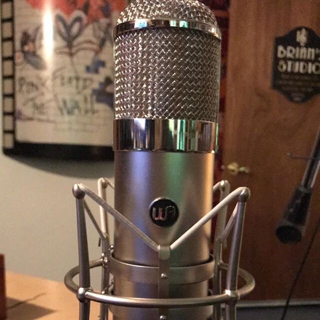 Very excited to now be a part of the @warmaudio family. Stay tuned to hear a lot more from this microphone. @dallasmooreband @tom.mcelvain @puregrainmusic @barnyardstompers