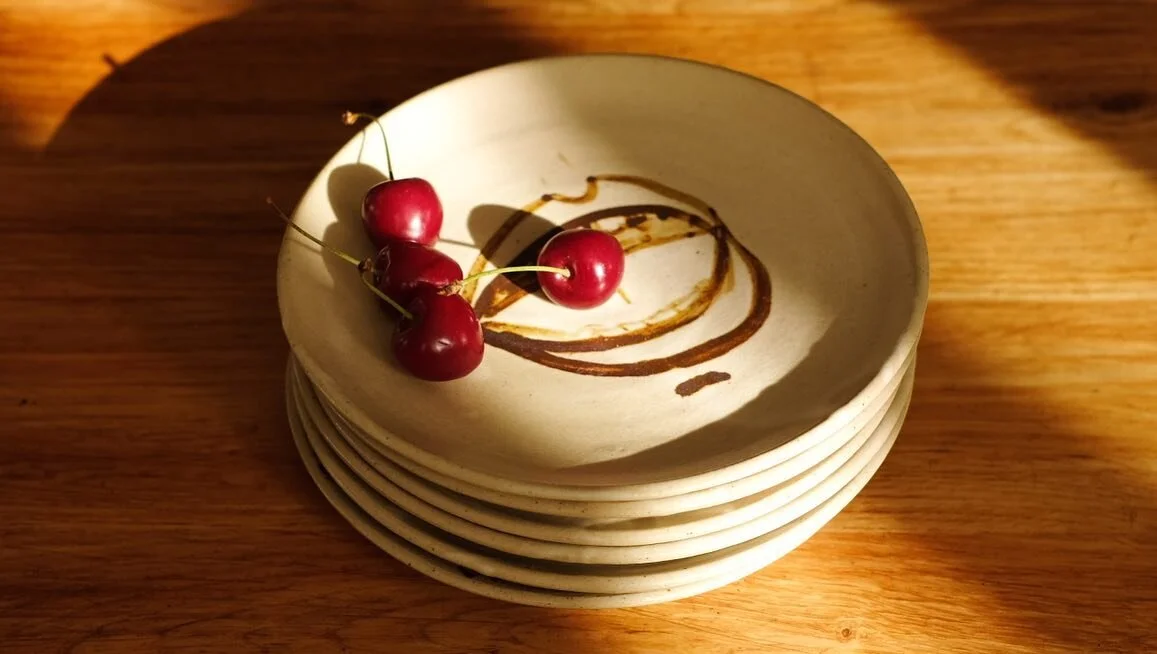 Tasting plates 👅👄
If I don&rsquo;t sell them this weekend at Inspirations V&eacute;g&eacute;tales they&rsquo;ll go up on my site Monday

#vaisselle #tableware #plates #platesonplates #funwithclay #potterystudio #mouthfetish #amusebouche #madeinmont