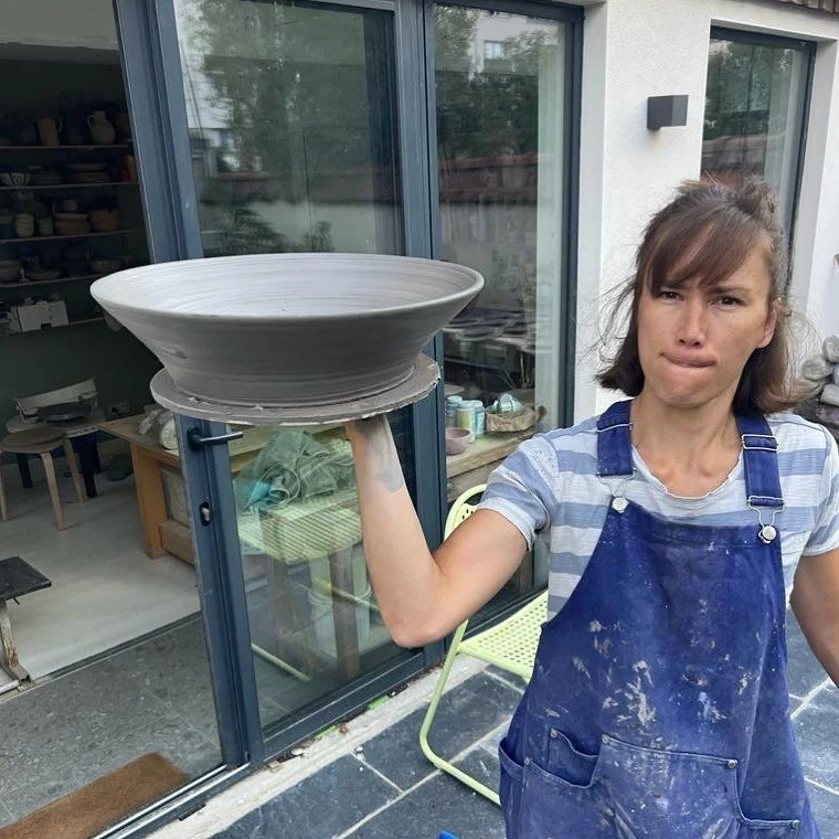 Do Monday like ya mean it ...
(&amp; check my sweet guns 💪🏽)
This will hopefully be a bathroom sink for Chris and Popo in their new fancy architecturally designed apartment 😉
Kiln &amp; clay gods 🤞🏽🙏🏽🤞🏽

#ceramicdesign #interiordesign #d&eac