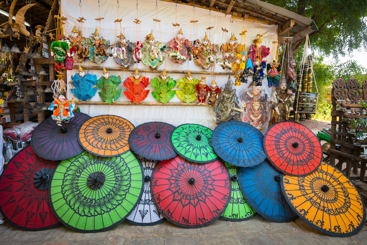 Bagan-Myanmar-archeological-zone-souvenir-shop.jpg