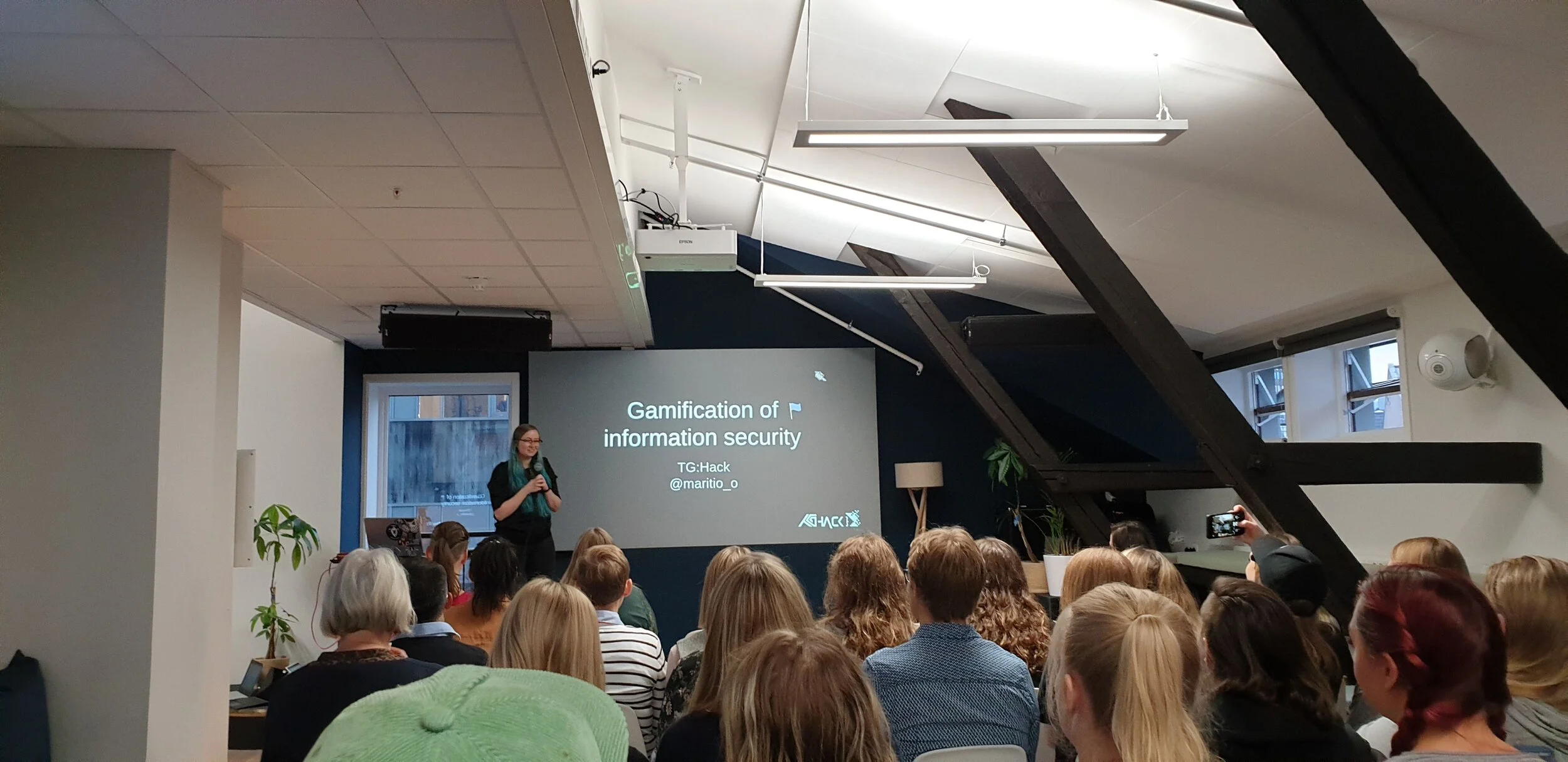 Marit Iren Rognli Tokle fra Sopra Steria og TG:Hack om bruk av Capture the flag og etisk hacking for å bedre informasjonssikkerhet.