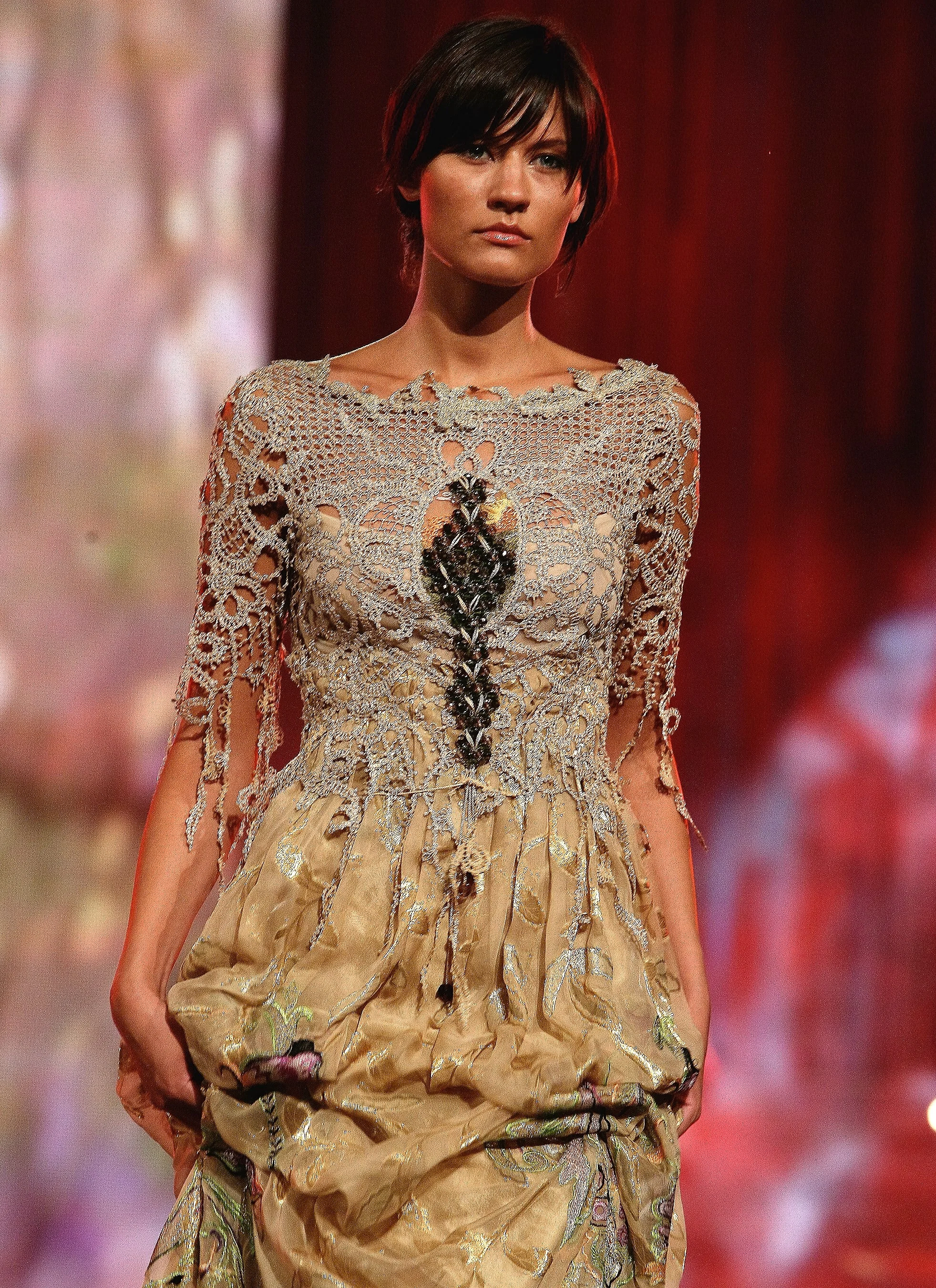macramè and jewels make the richness of bodice
