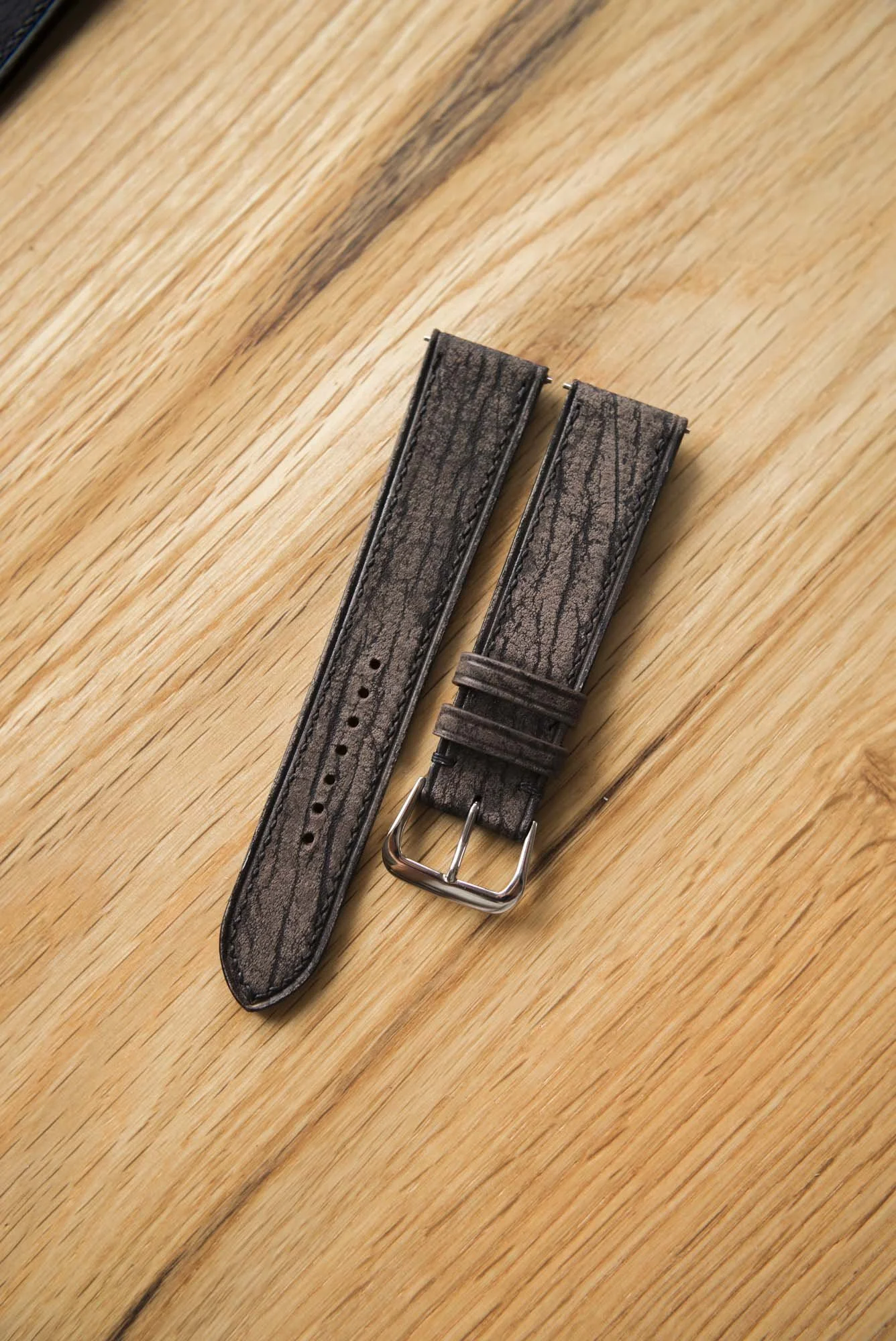 kudu-charcoal-straps.JPG