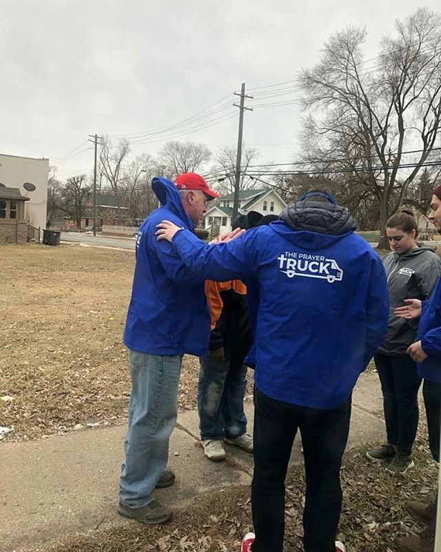 Let the love of Jesus be constant on our tongues. The cold doesn't stop prayer warriors. Out looking for those that would like a hug and a lifting word.
