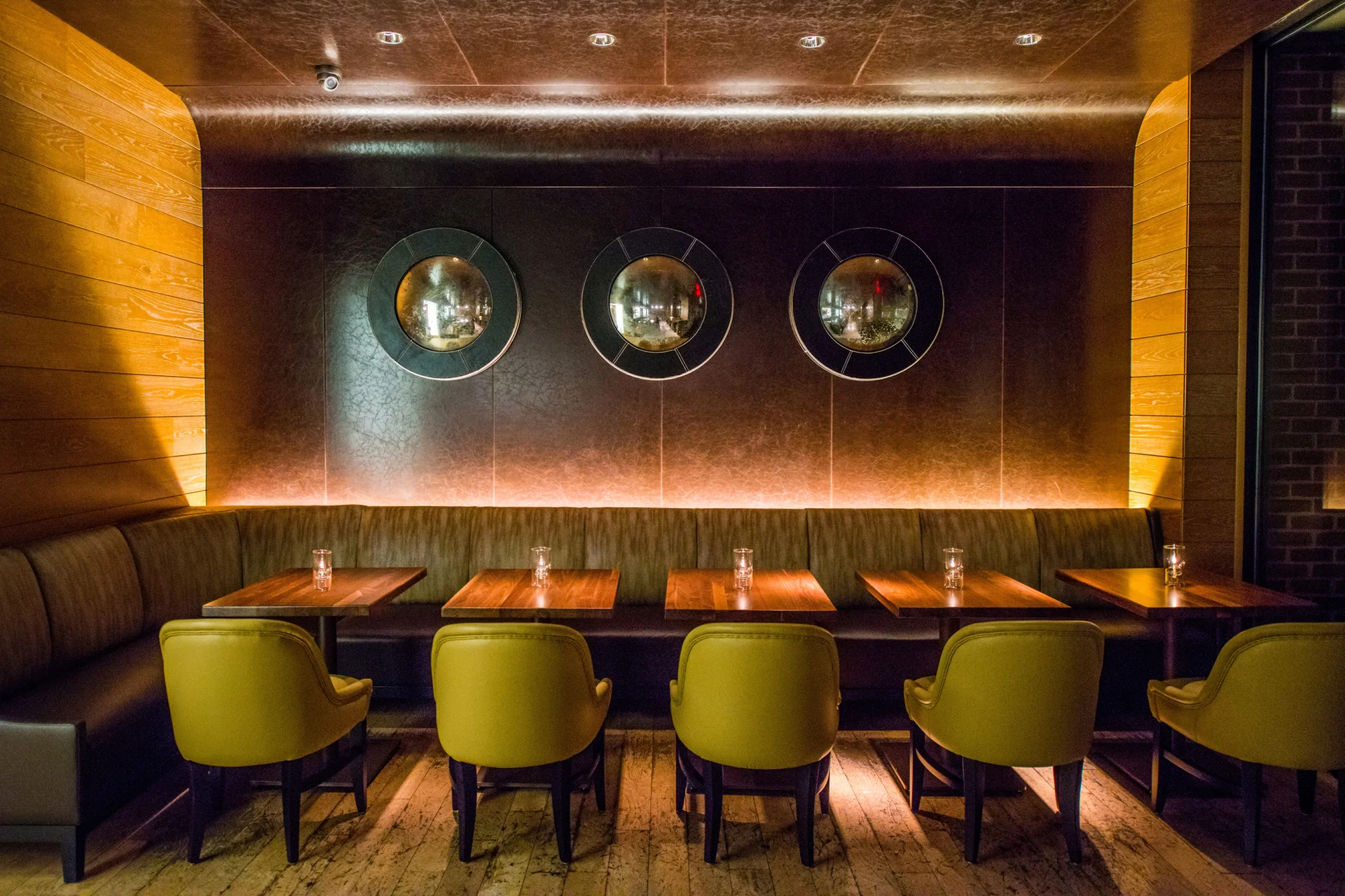 Bourbon Steak Décor