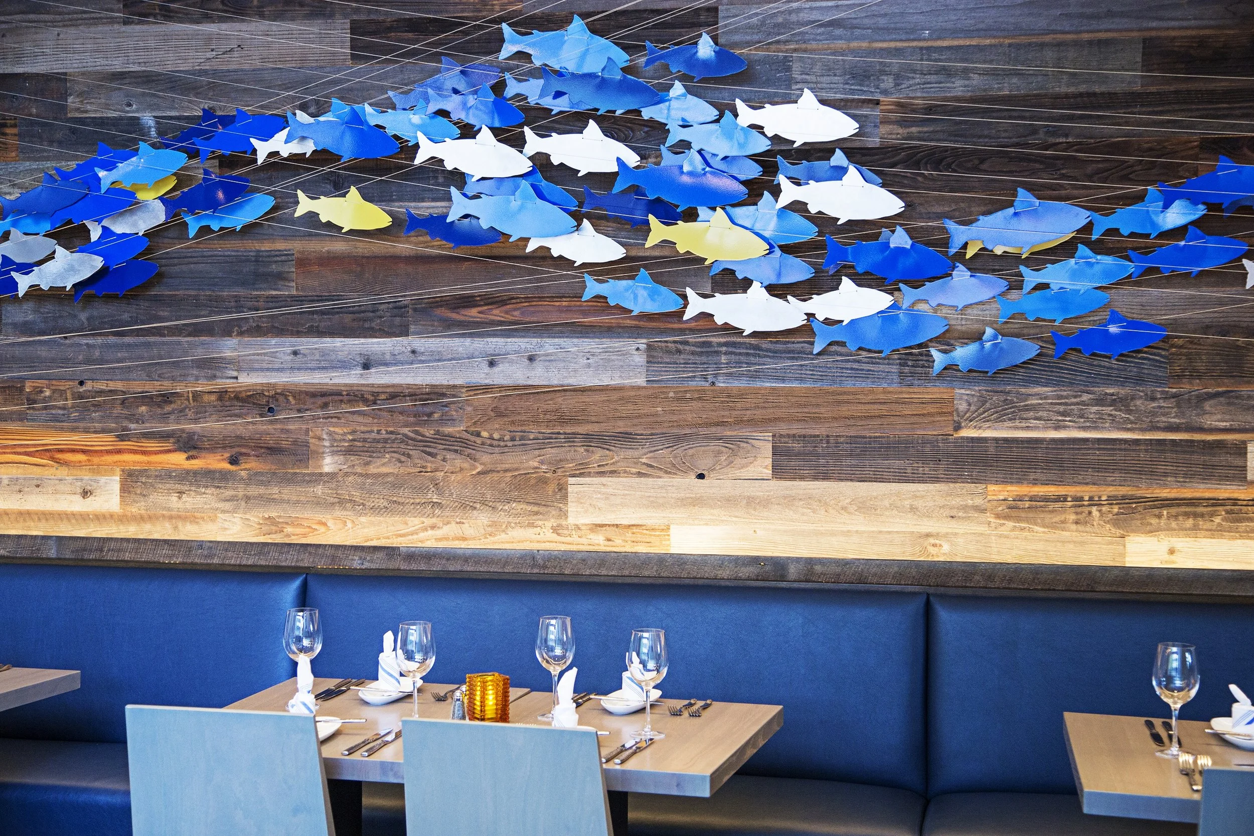 PassionFish Bethesda, Decor