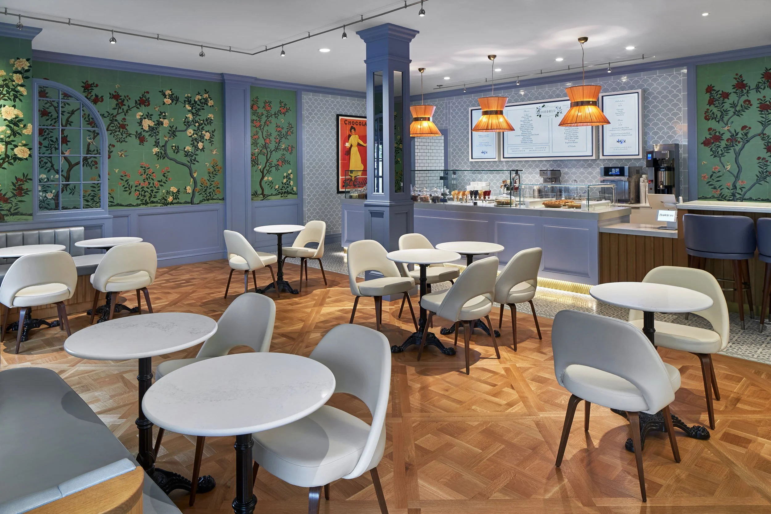 BONHEUR Serving Lunch